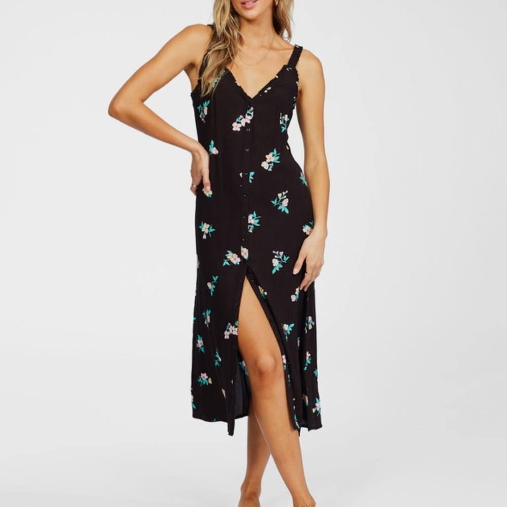 ✨ NWT Billabong Sweet Edges Floral Midi Dress!
